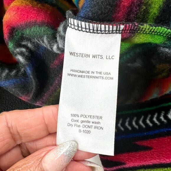 Western Wits Unisex Northern Lights/Aztec Pullover Sweater - Picture 5 of 8